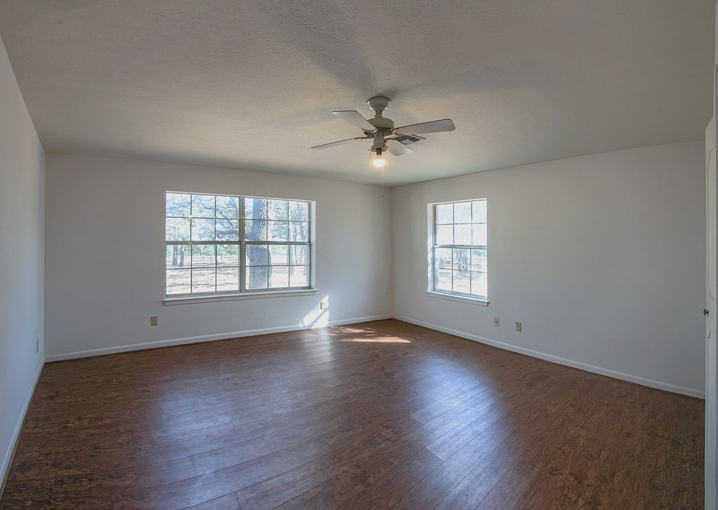 11446 N State Hwy 16