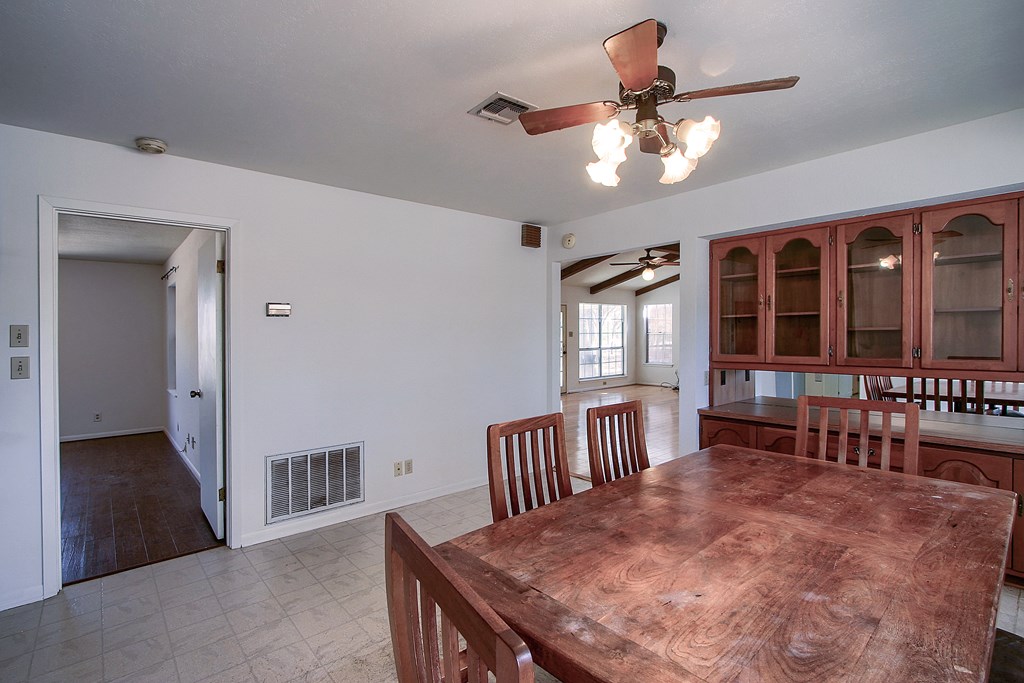 11446 N State Hwy 16