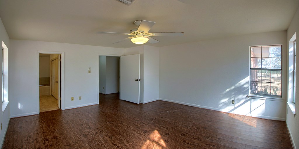 11446 N State Hwy 16