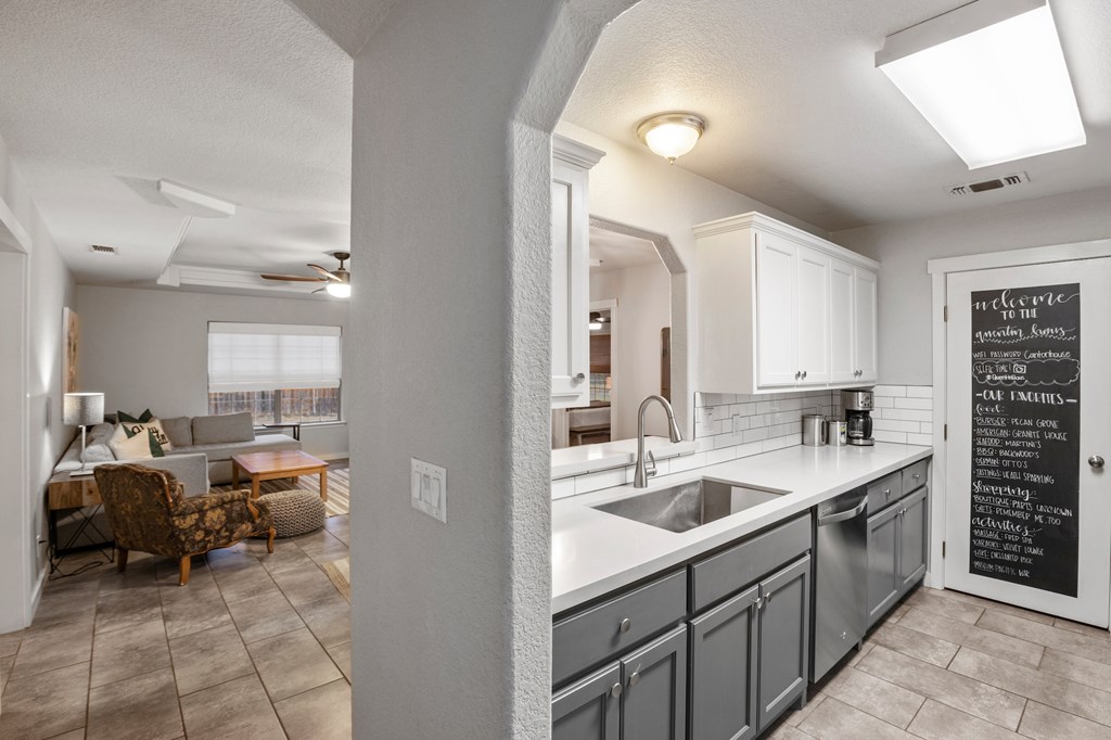 205 Green Oaks Loop