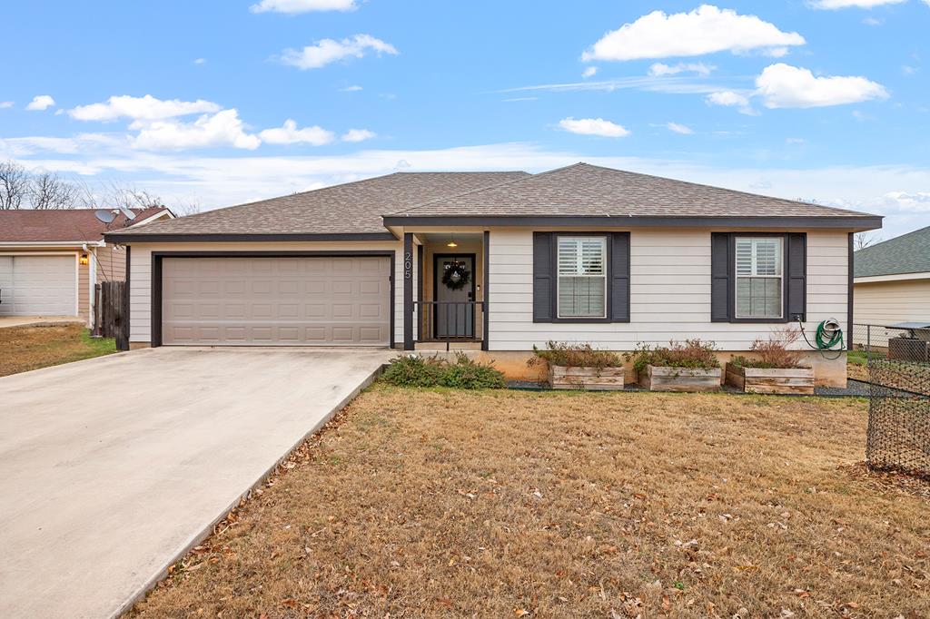 205 Green Oaks Loop