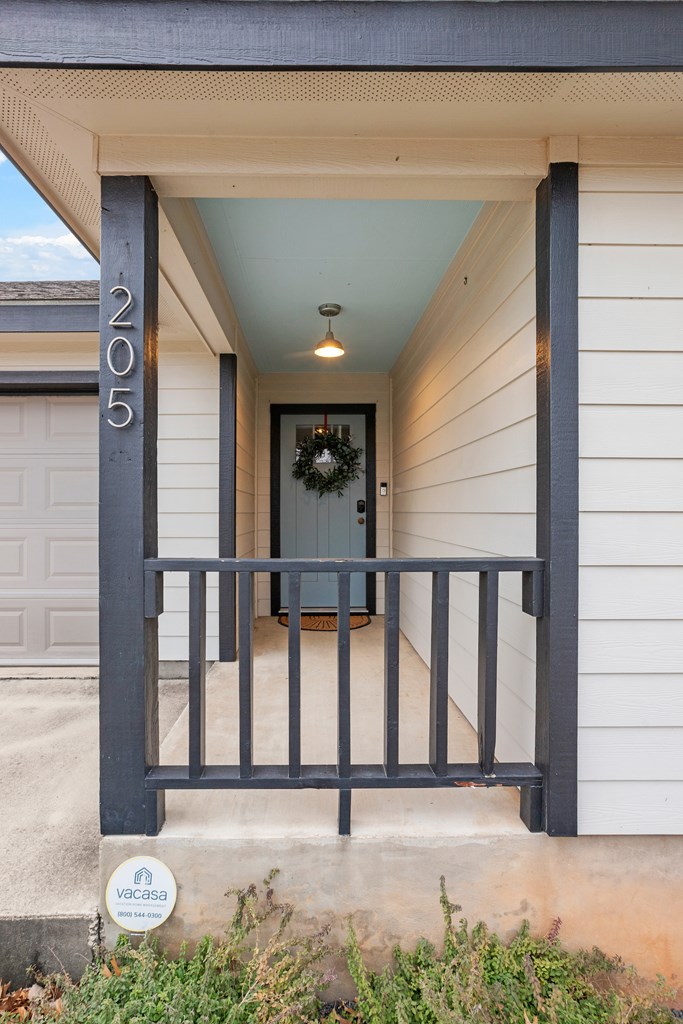205 Green Oaks Loop