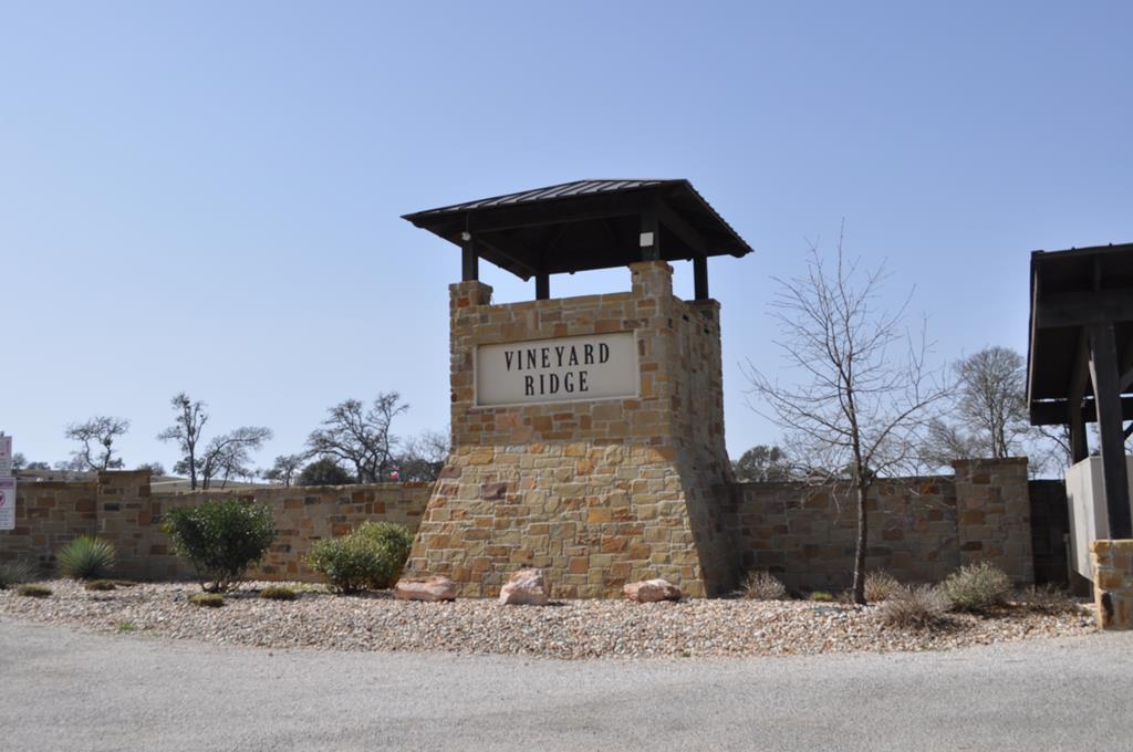 tbd Thriving Oak Dr.