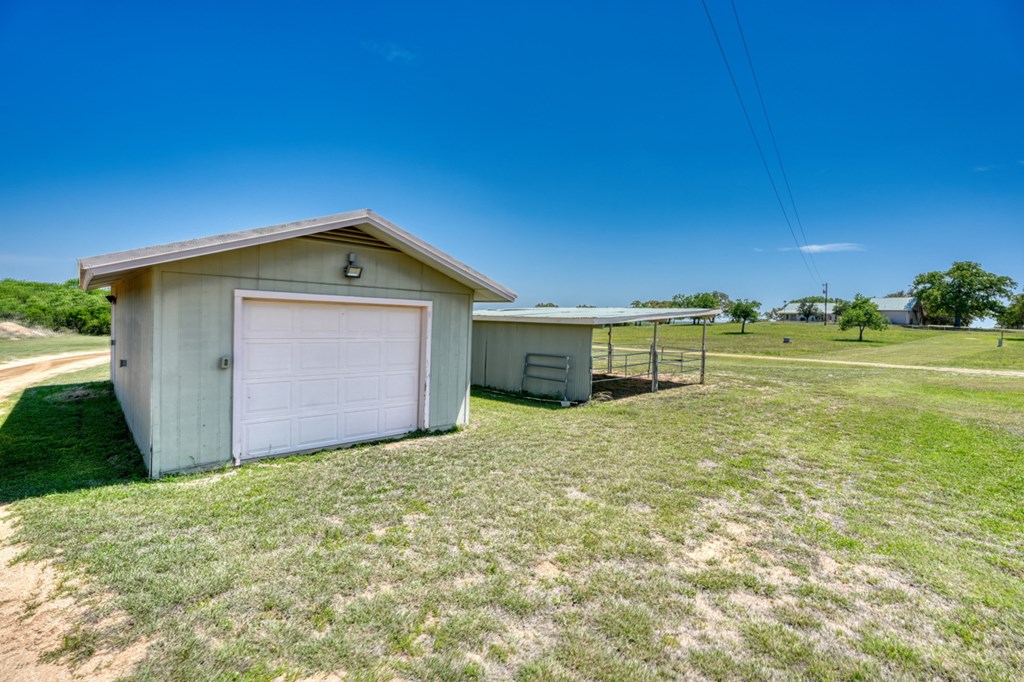 3950 Ranch Rd 2241