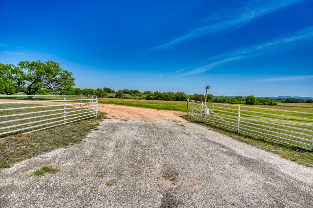 3950 Ranch Rd 2241