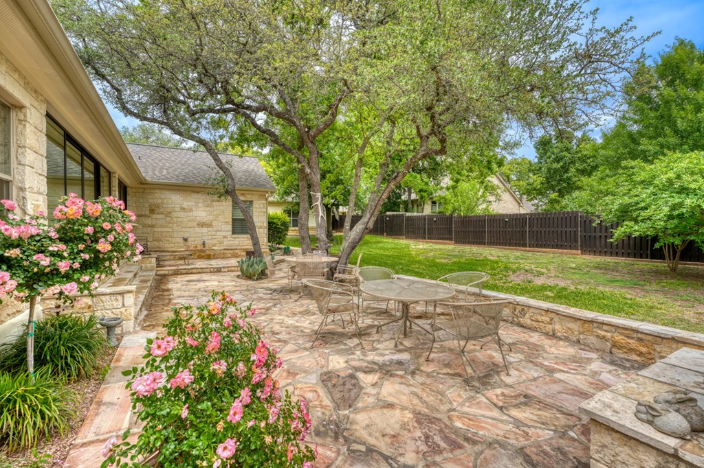 2157 Stone Oak