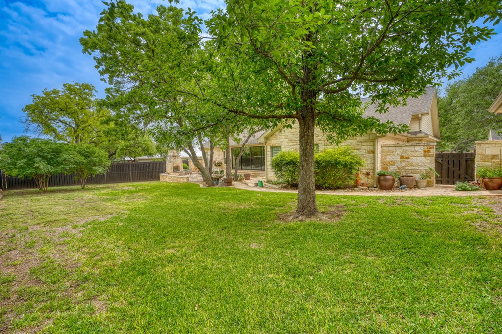 2157 Stone Oak