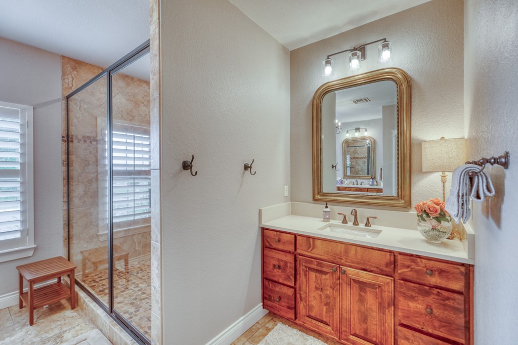2157 Stone Oak
