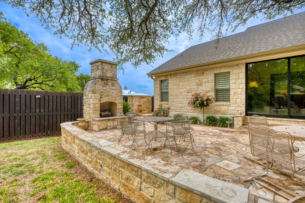 2157 Stone Oak
