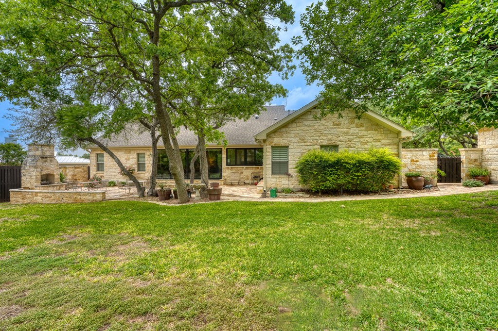 2157 Stone Oak