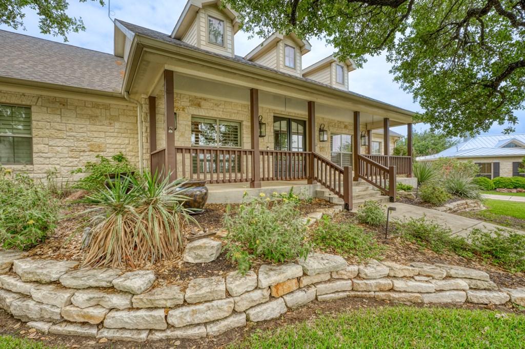 2157 Stone Oak