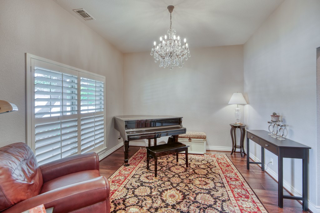 2157 Stone Oak