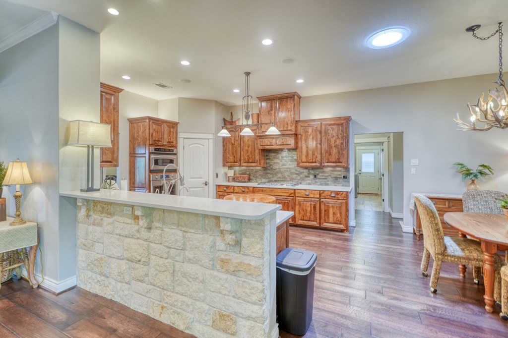 2157 Stone Oak