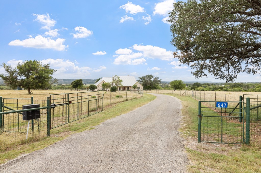 647 Funf Kinder Rd