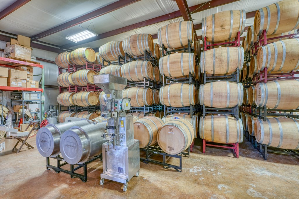 2916 Upper Albert Rd