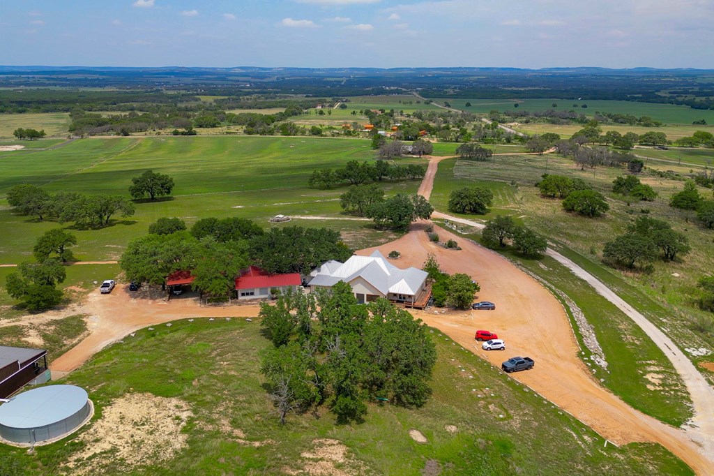 2916 Upper Albert Rd