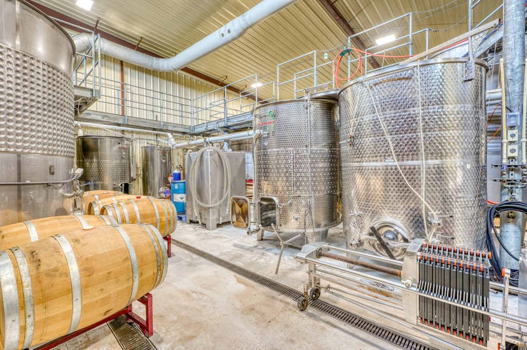 2916 Upper Albert Rd