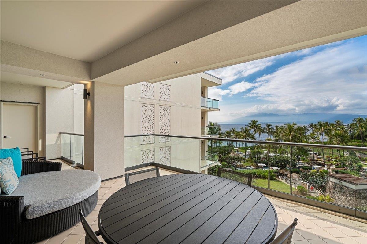 1 Bay DR Unit: 3503