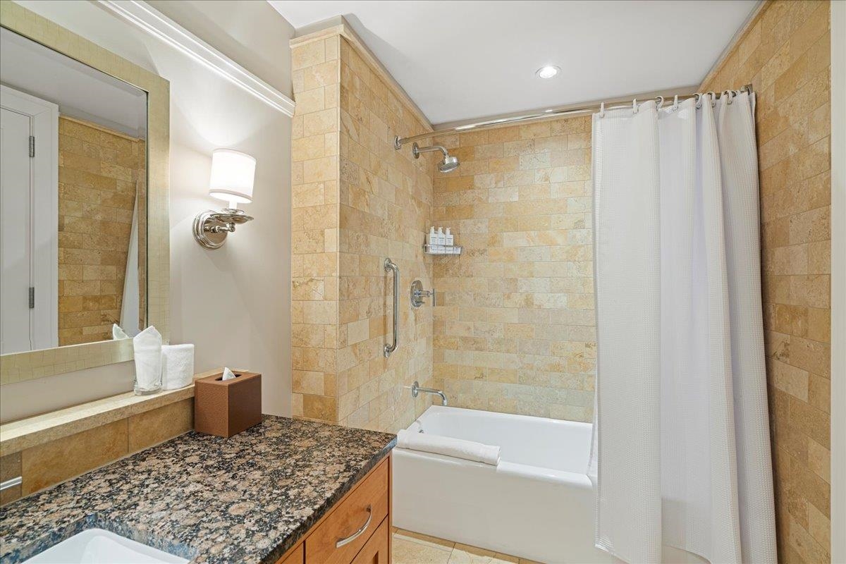 1 Bay DR Unit: 3503