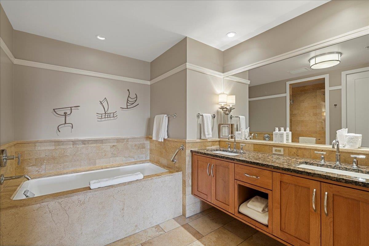 1 Bay DR Unit: 3503
