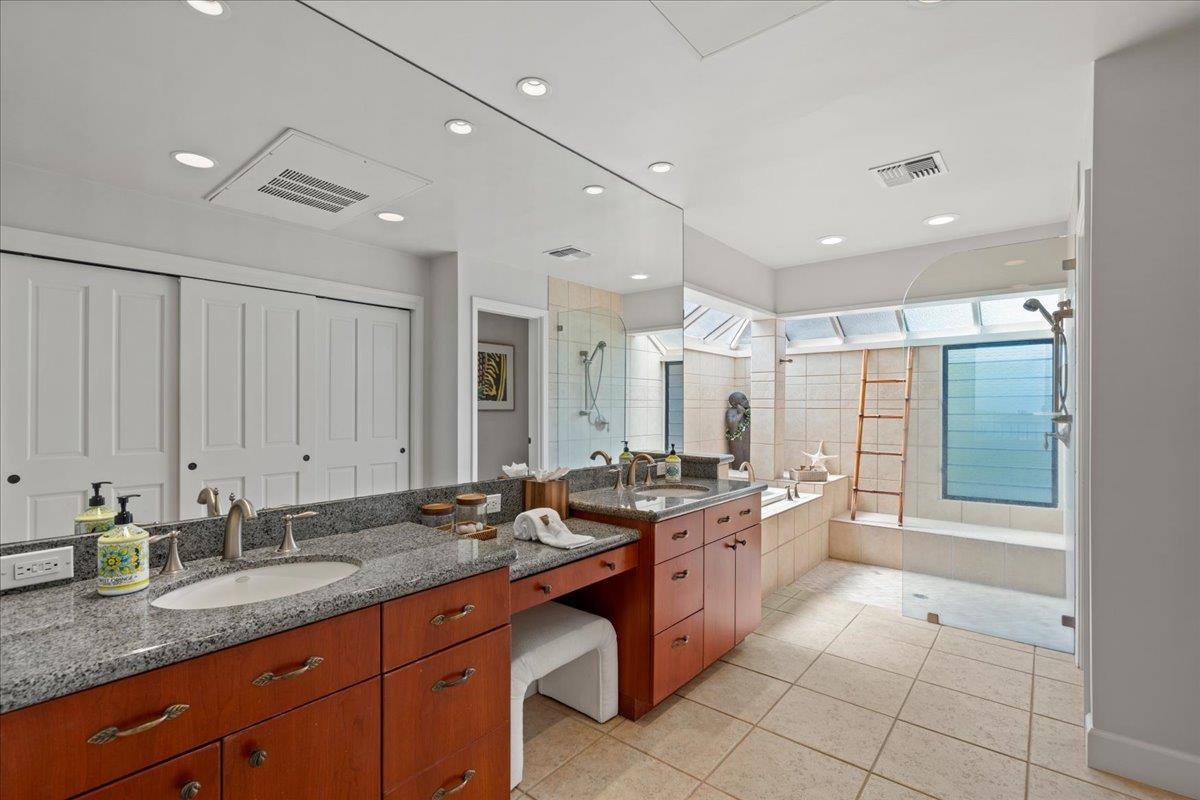 500 Bay Dr Unit: 16-B2-3-4