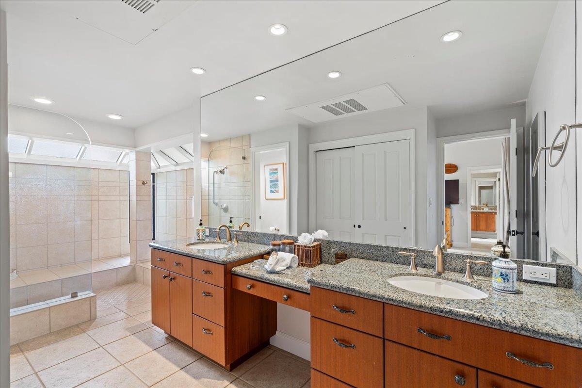 500 Bay Dr Unit: 16-B2-3-4