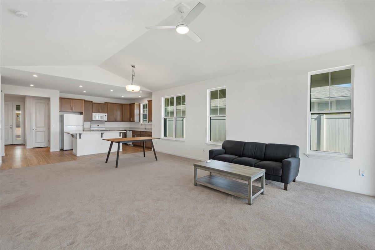 281 Pua Kalaunu Loop