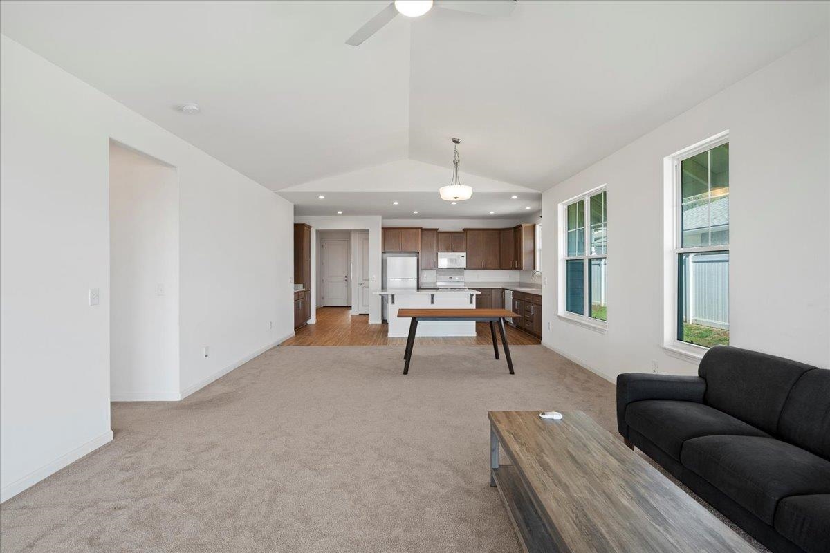 281 Pua Kalaunu Loop