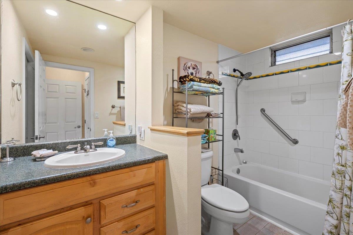 73 N Kihei Rd Unit: 204