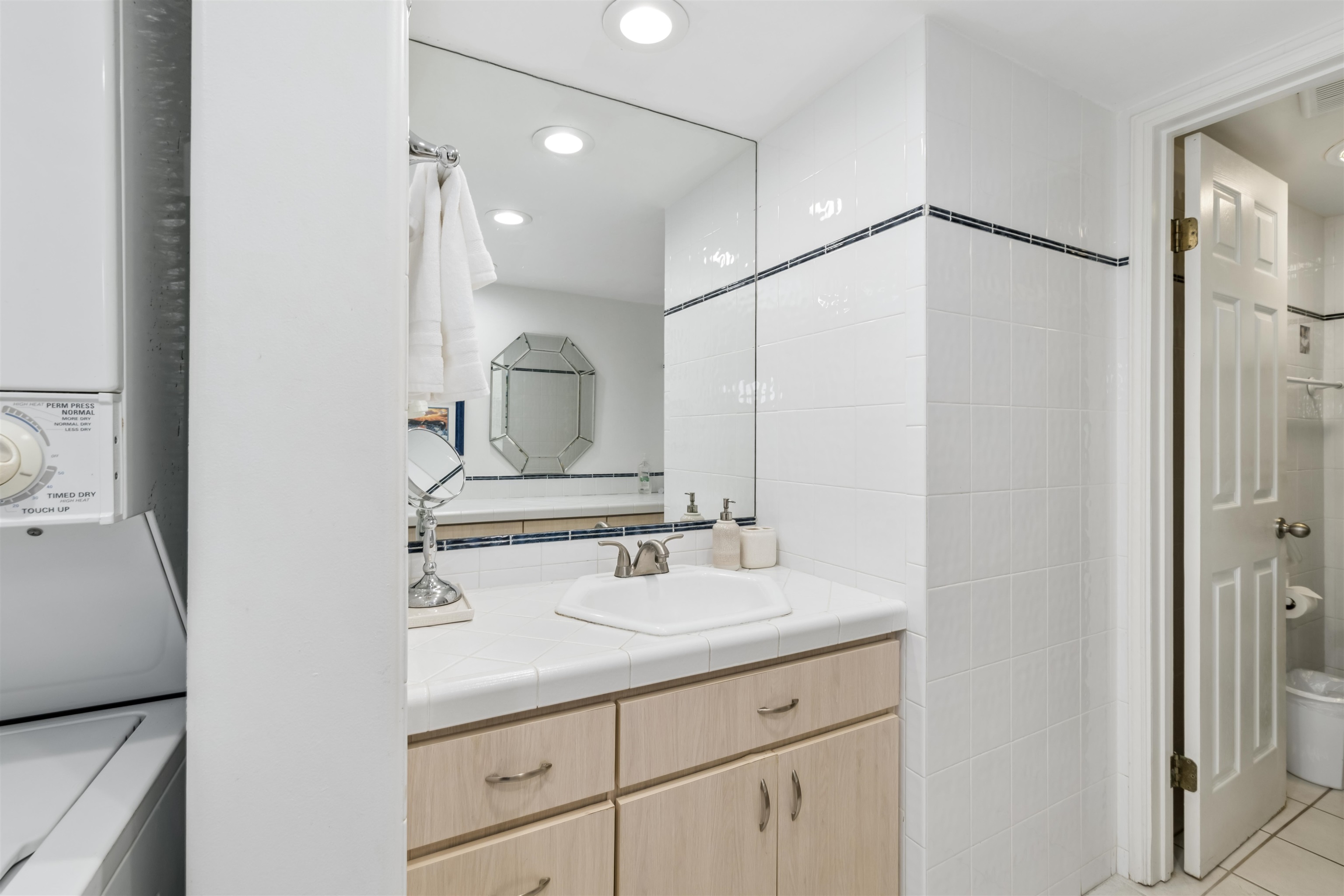 4327 Lower Honoapiilani Rd Unit: 705B