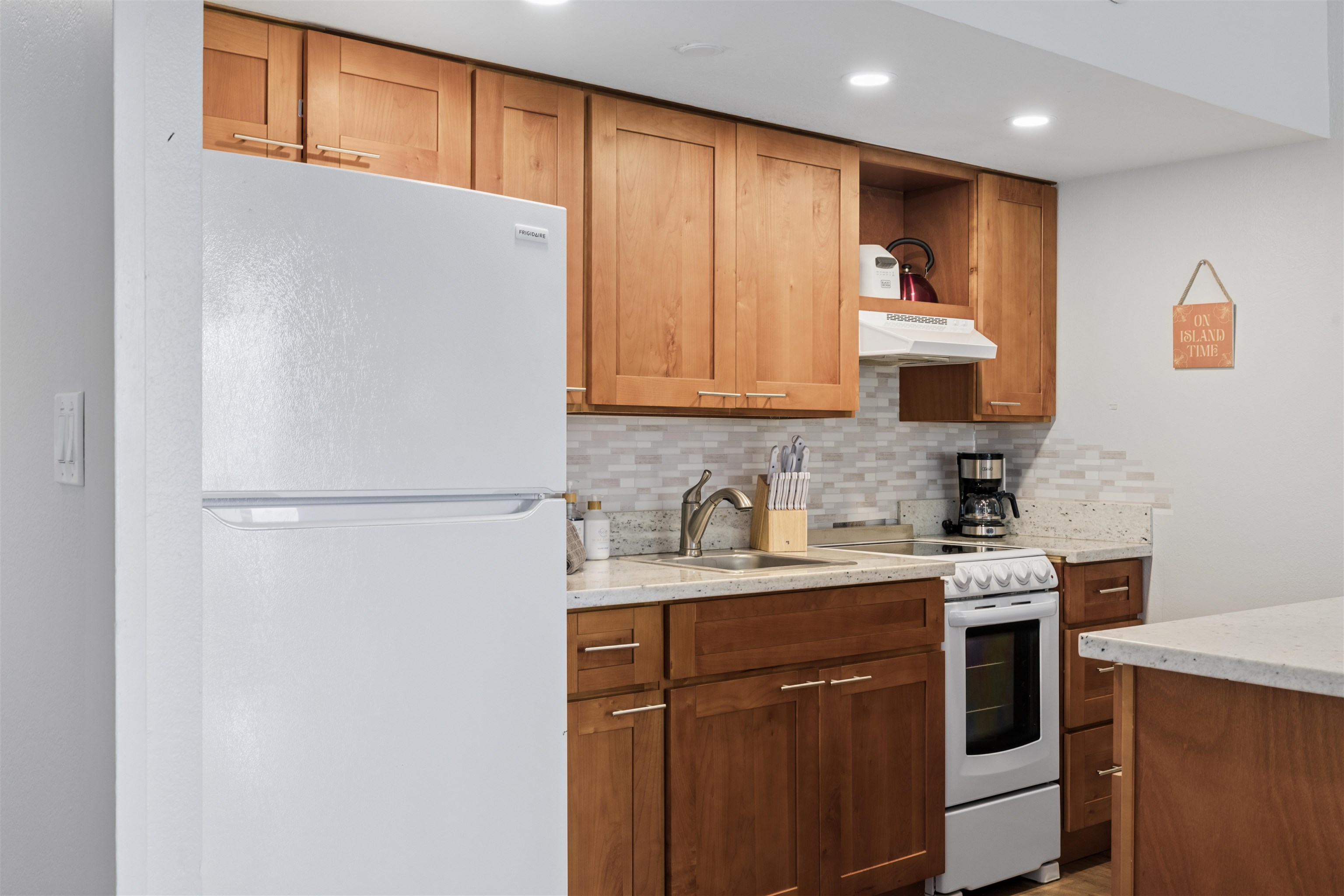 4365 Lower Honoapiilani Rd Unit: 404