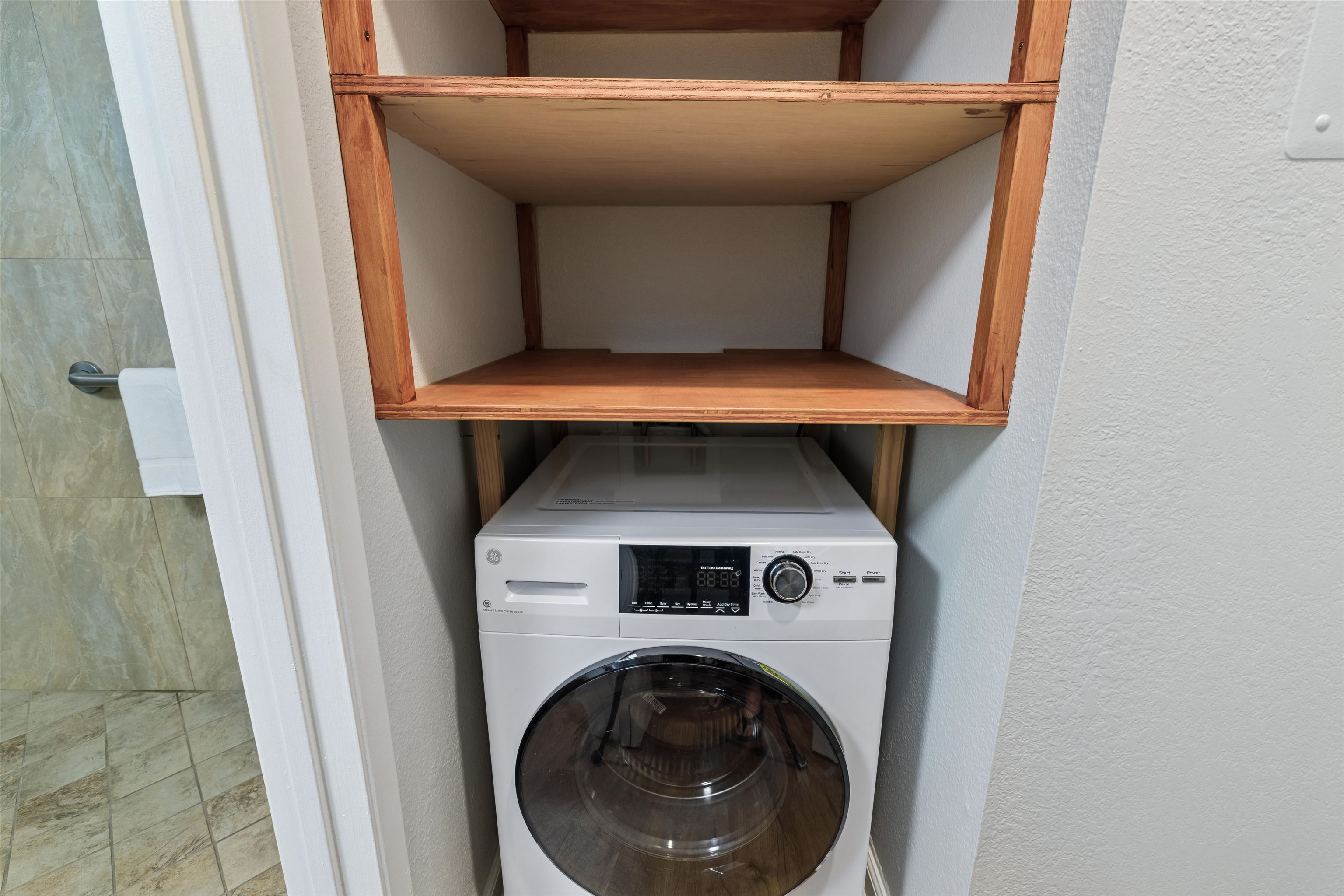 4365 Lower Honoapiilani Rd Unit: 404