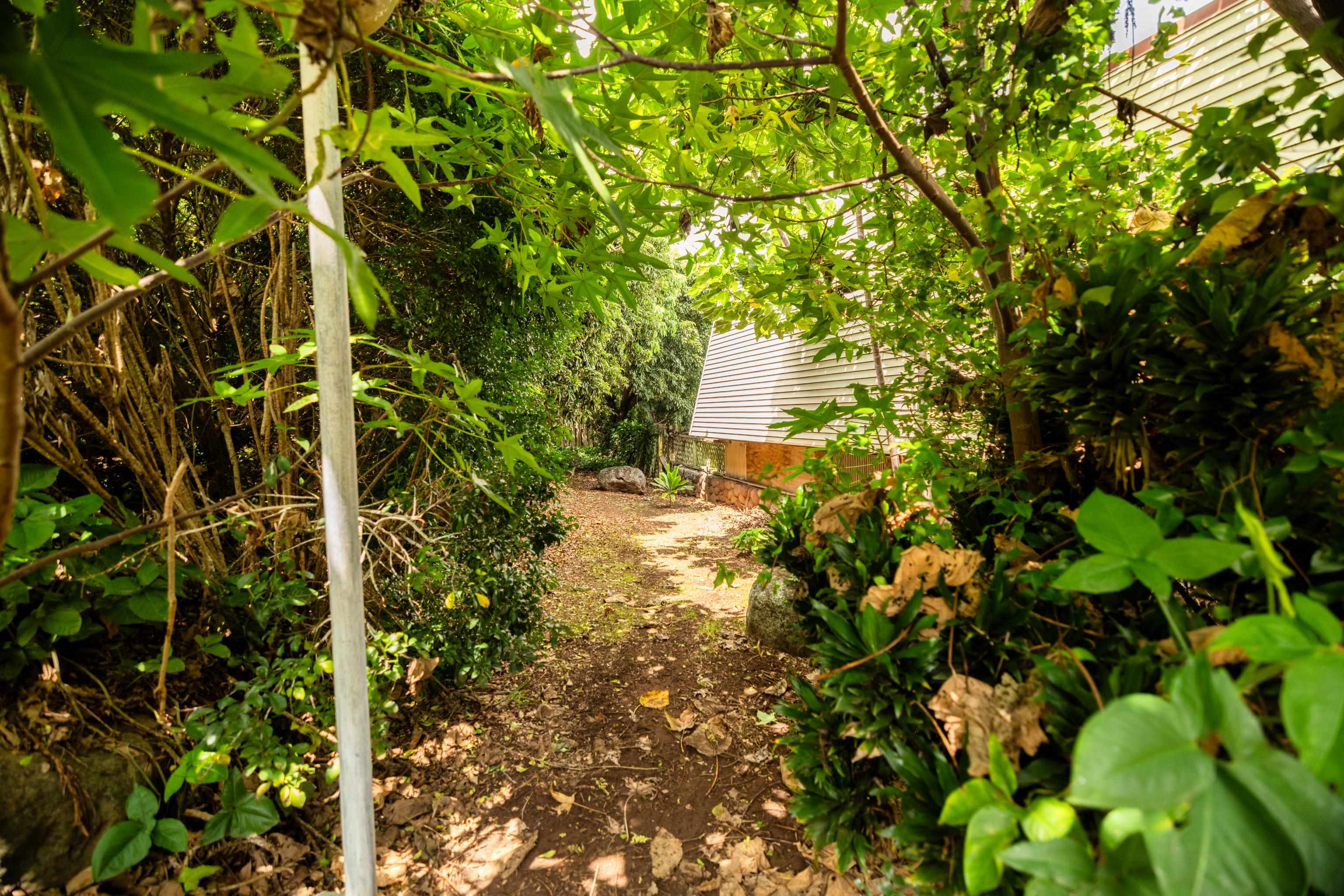 401 Palani Pl