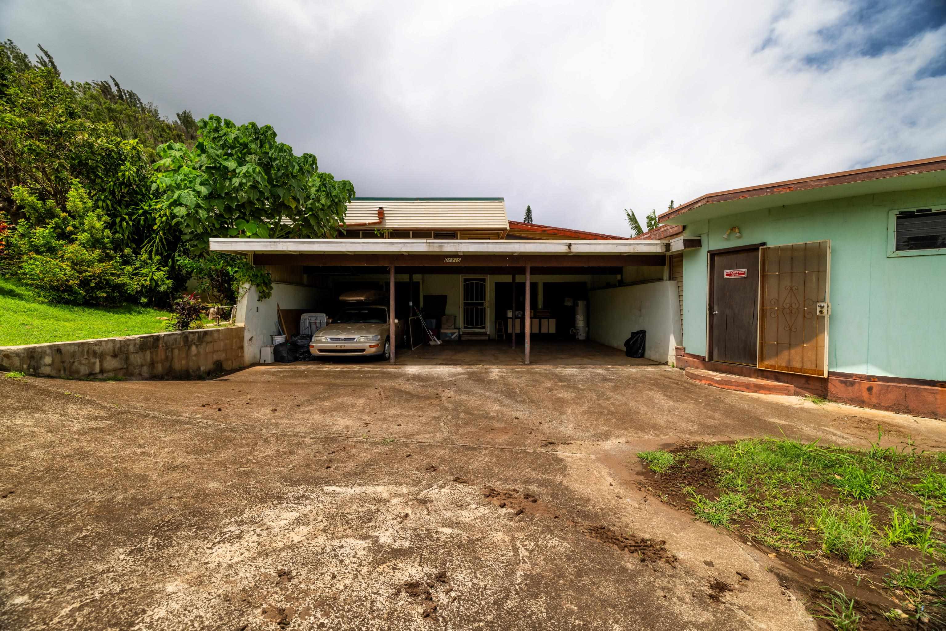 401 Palani Pl