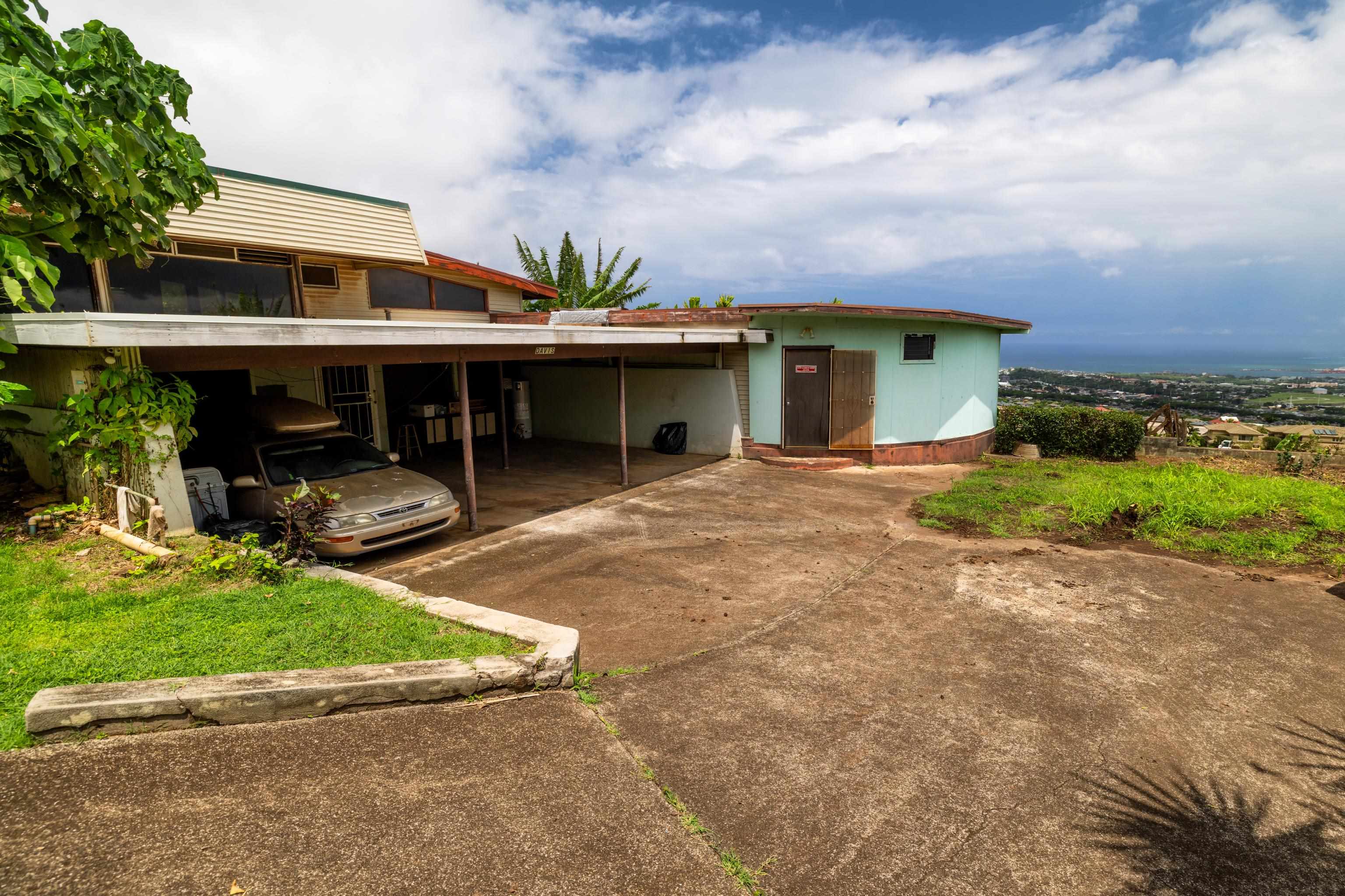 401 Palani Pl