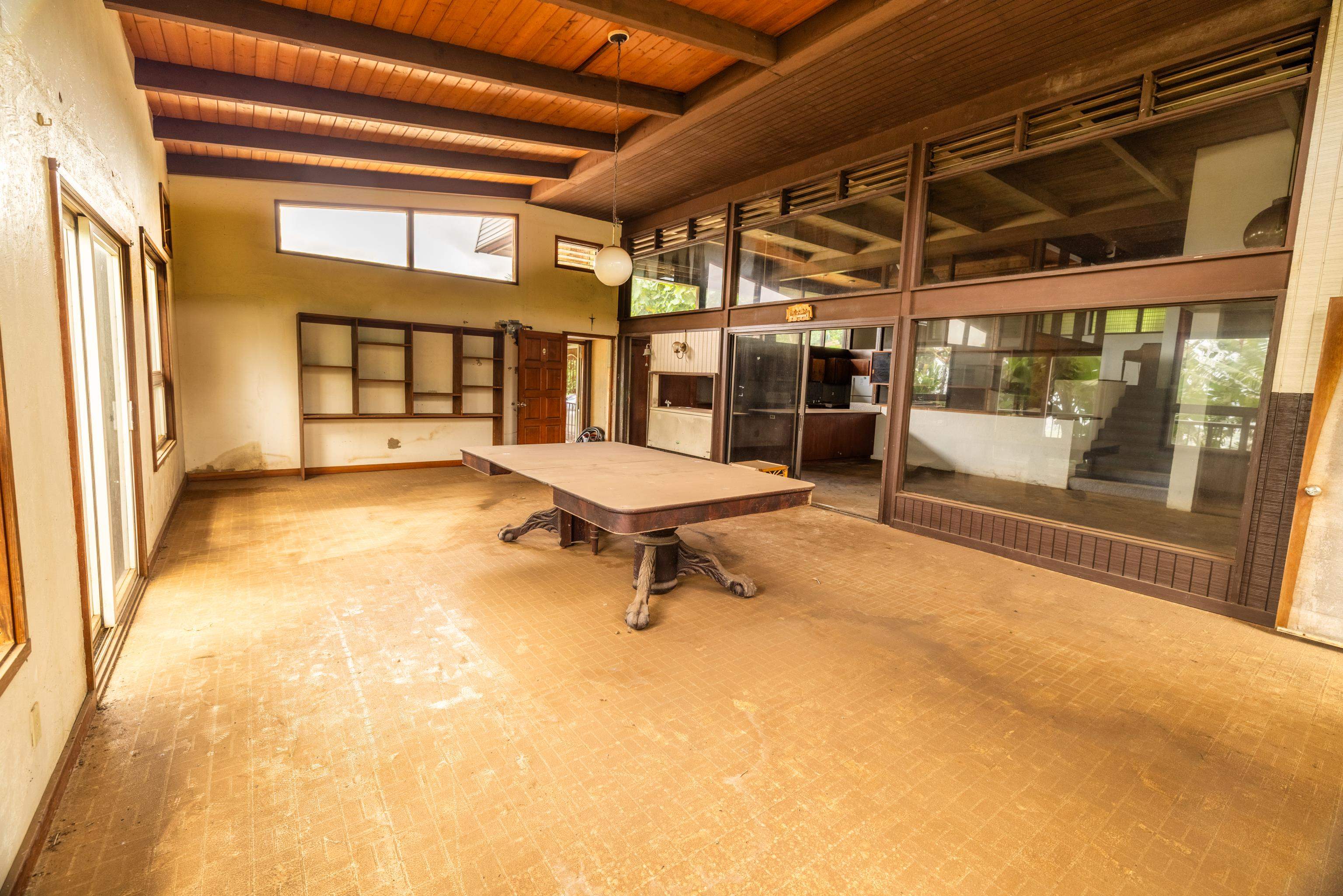 401 Palani Pl