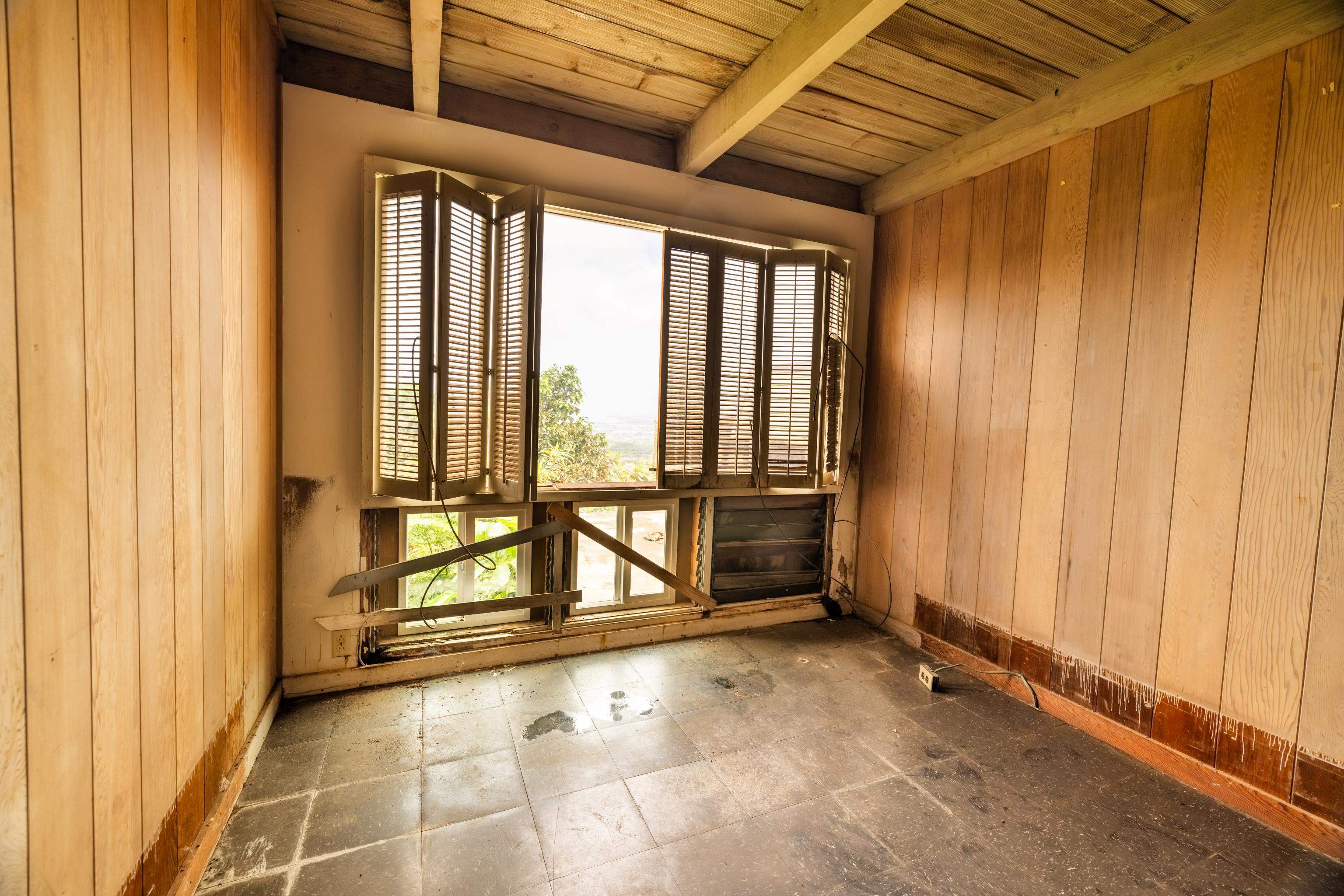 401 Palani Pl