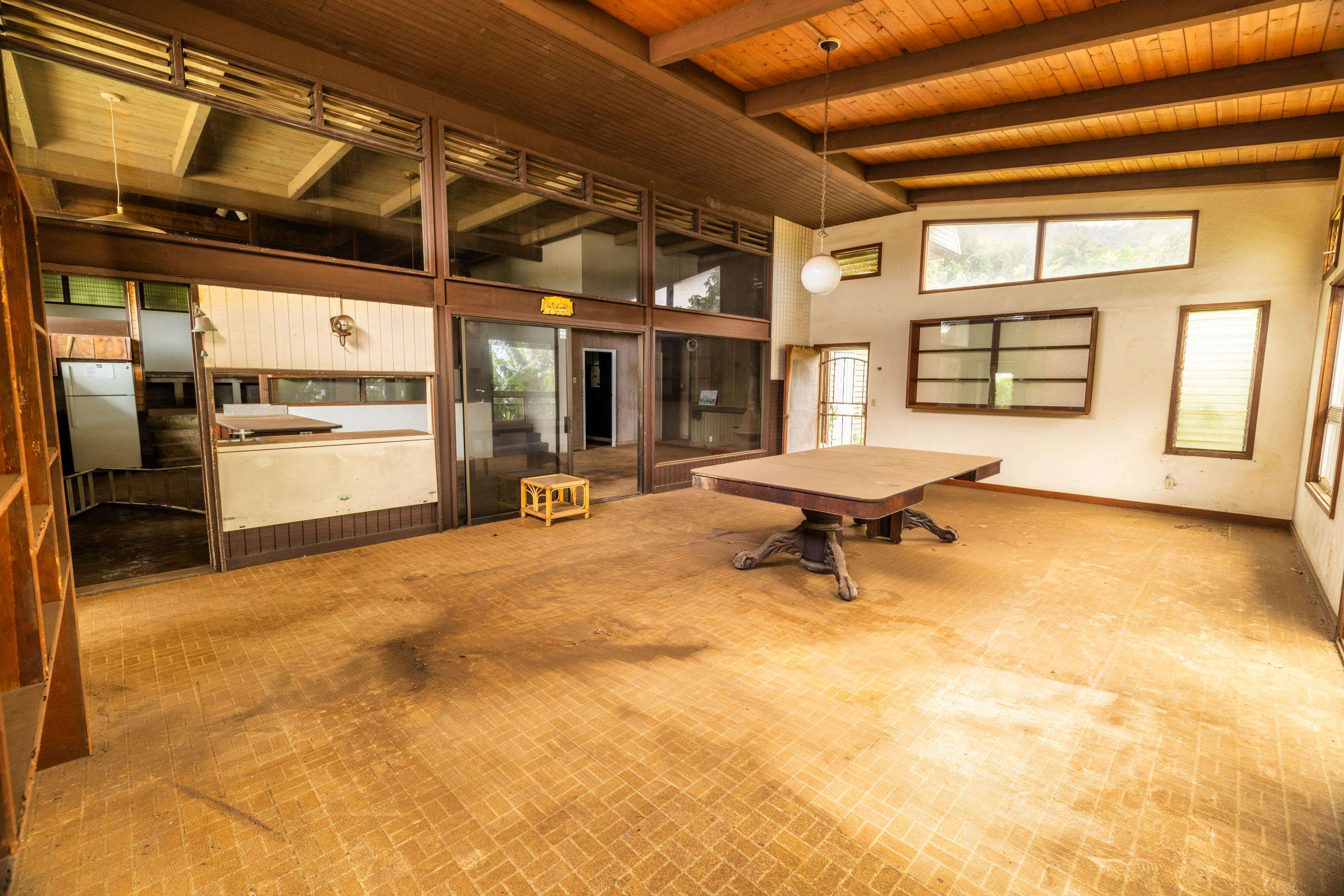 401 Palani Pl