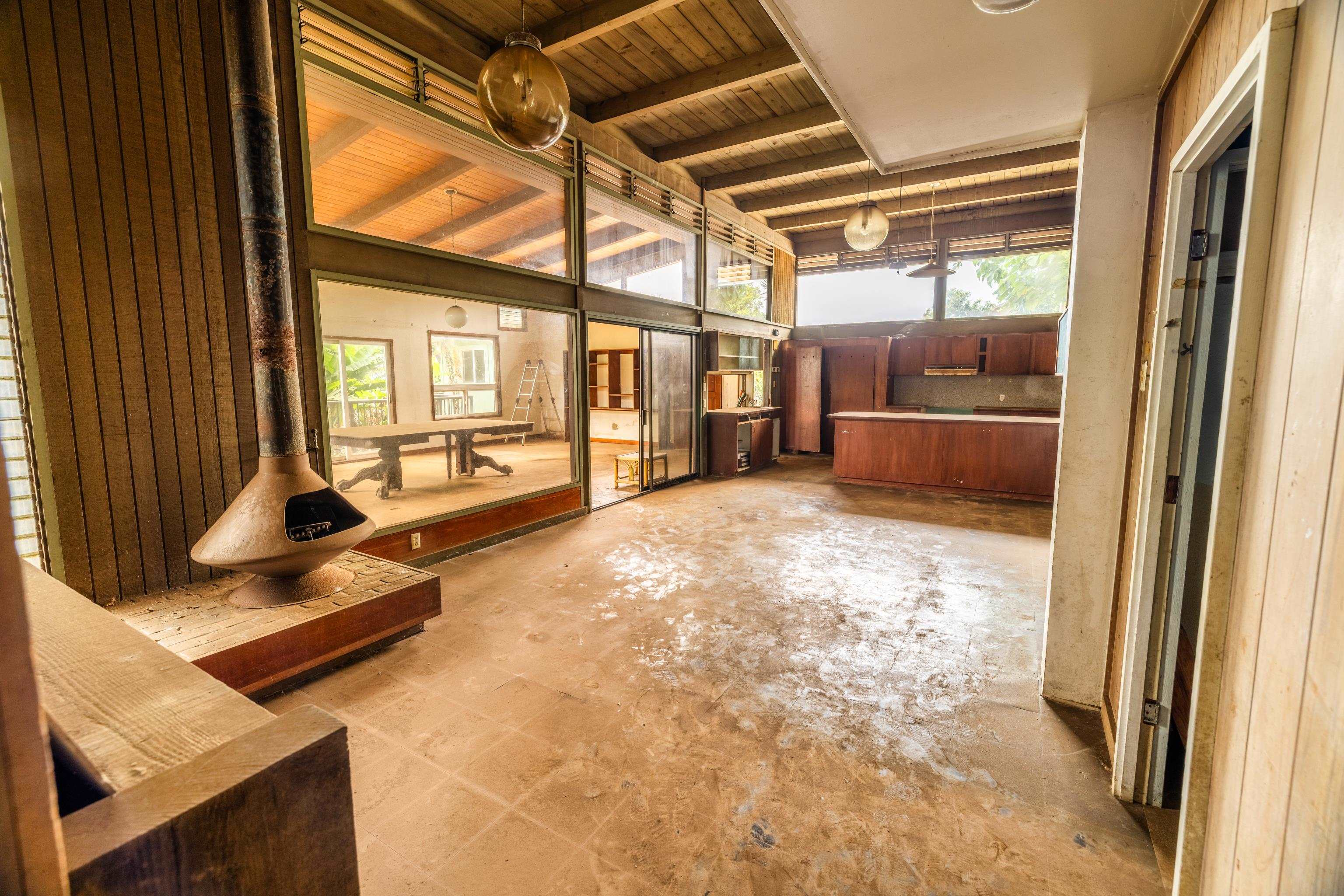 401 Palani Pl