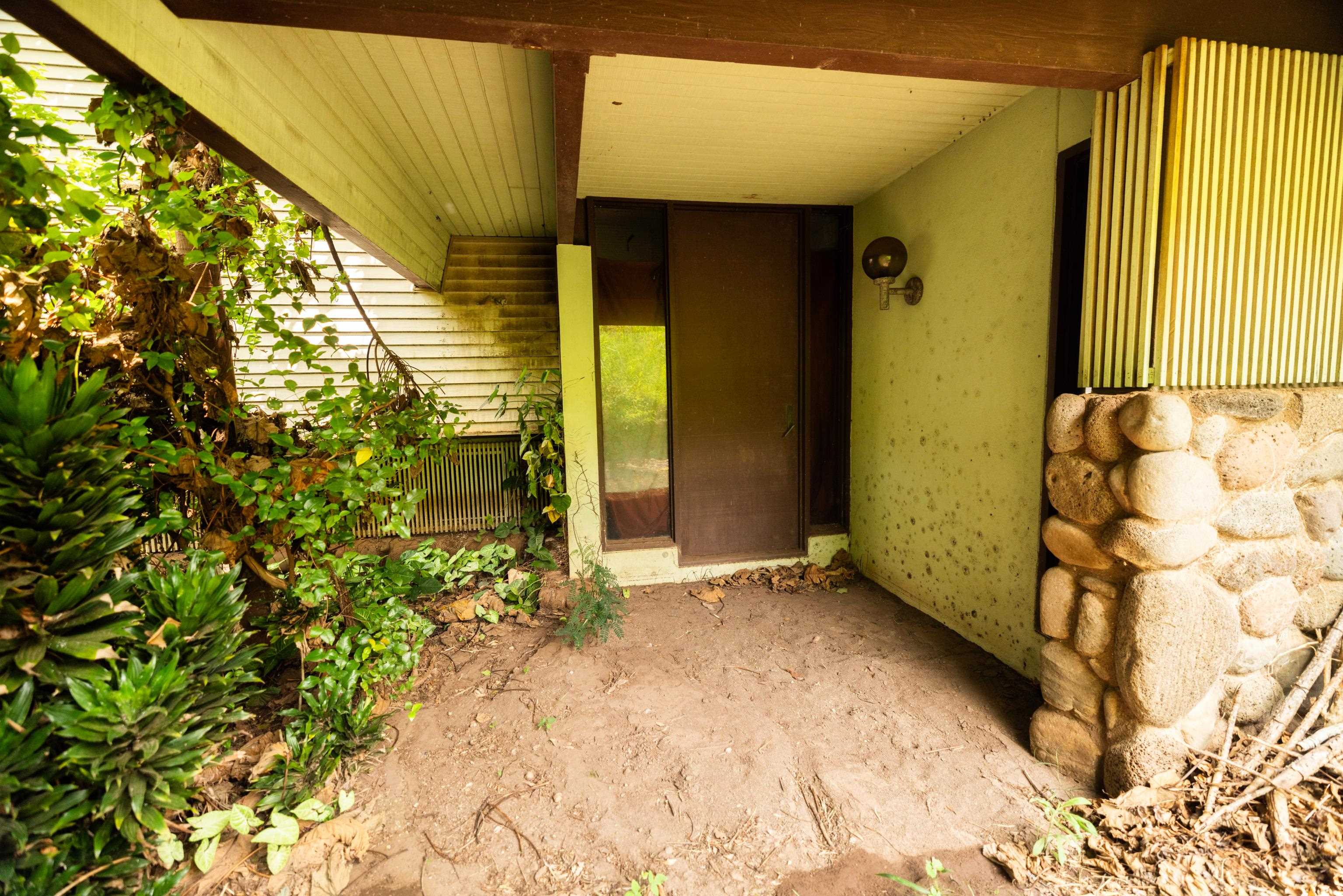 401 Palani Pl