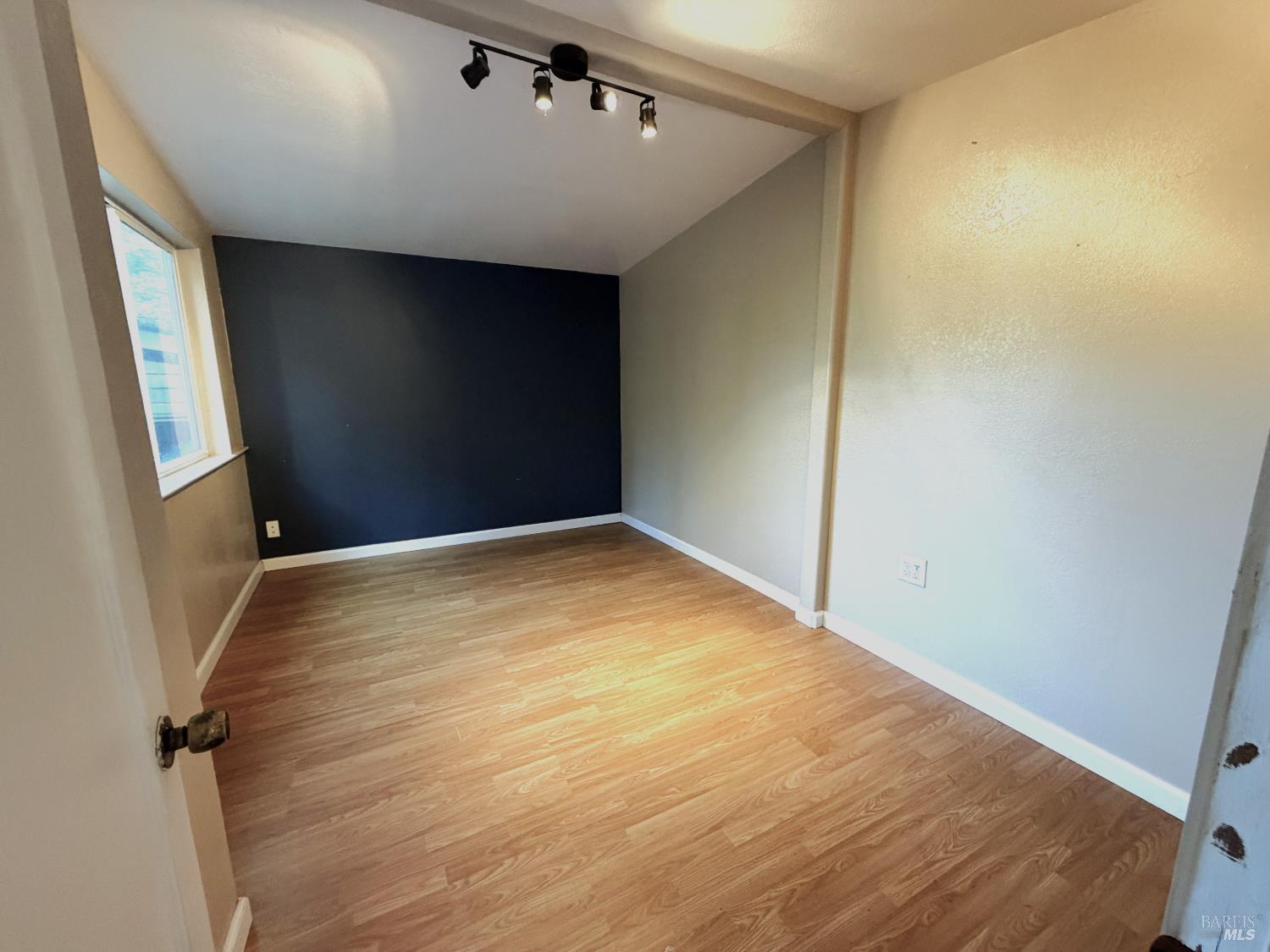 37 Grand View Avenue