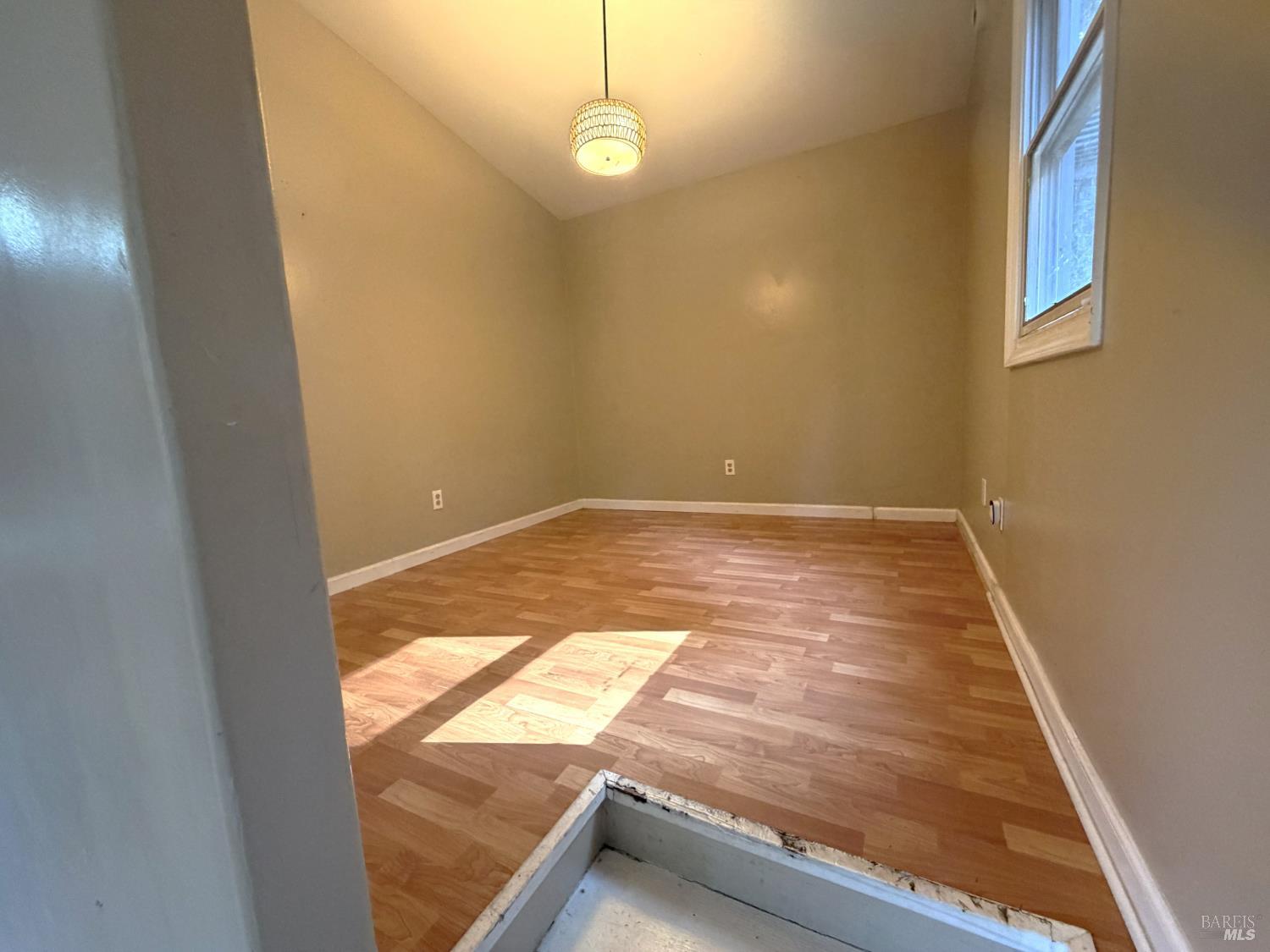 37 Grand View Avenue