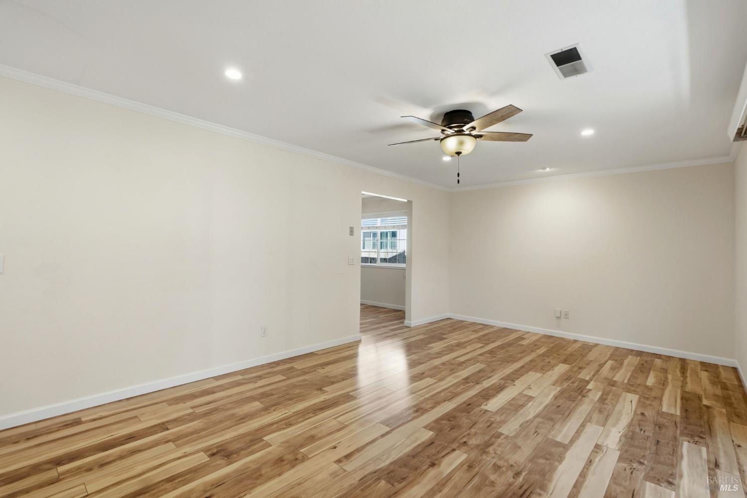 525 Albert Way