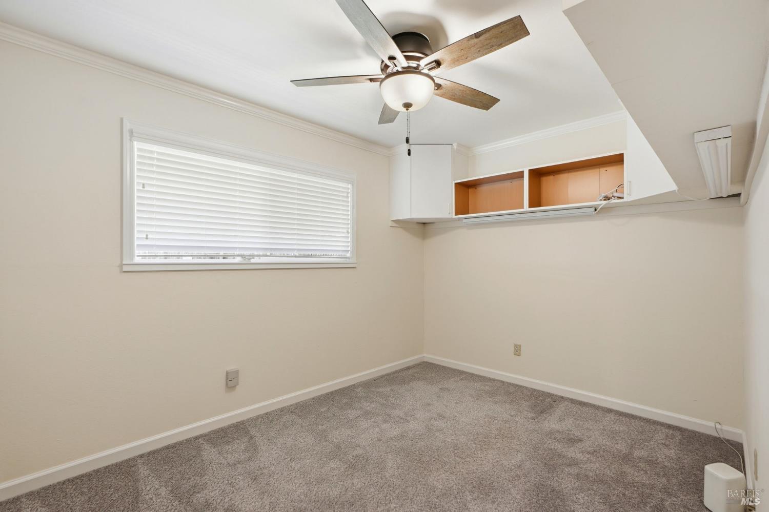 525 Albert Way