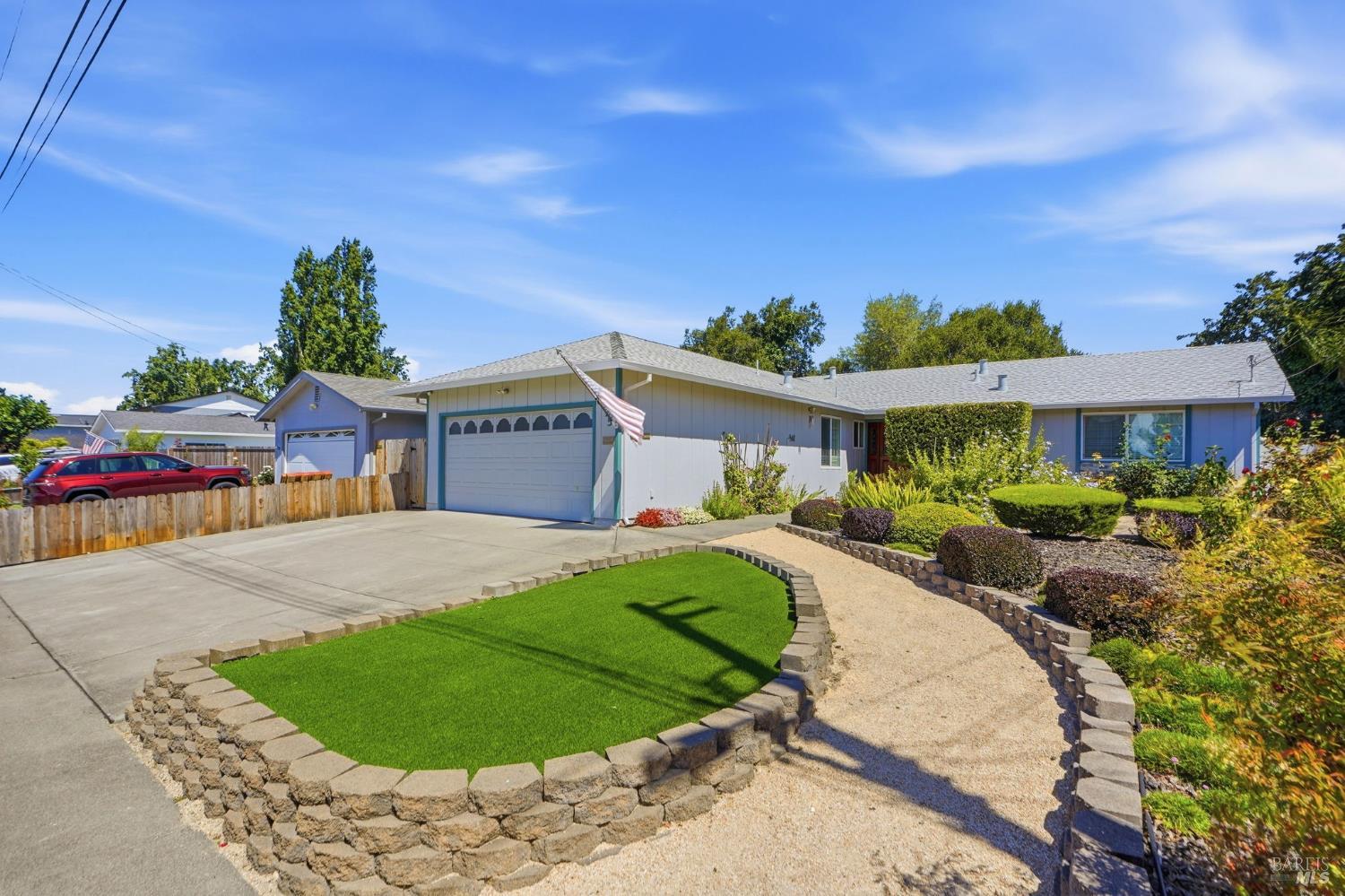 525 Albert Way