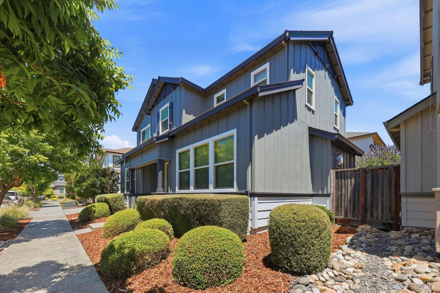 2318 Avignon Circle