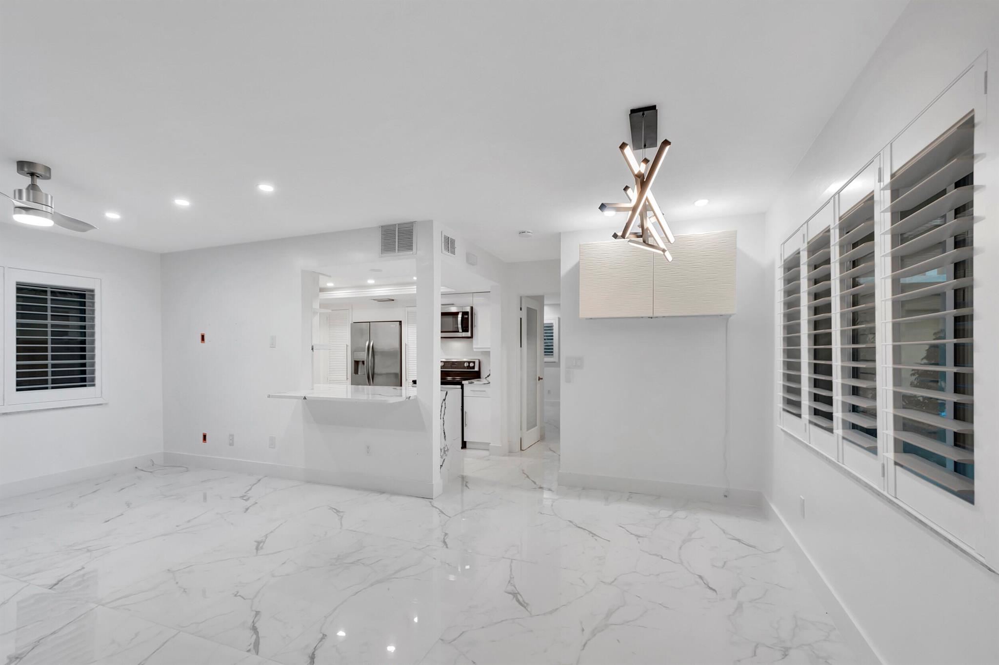 1030 Langer Way 3
