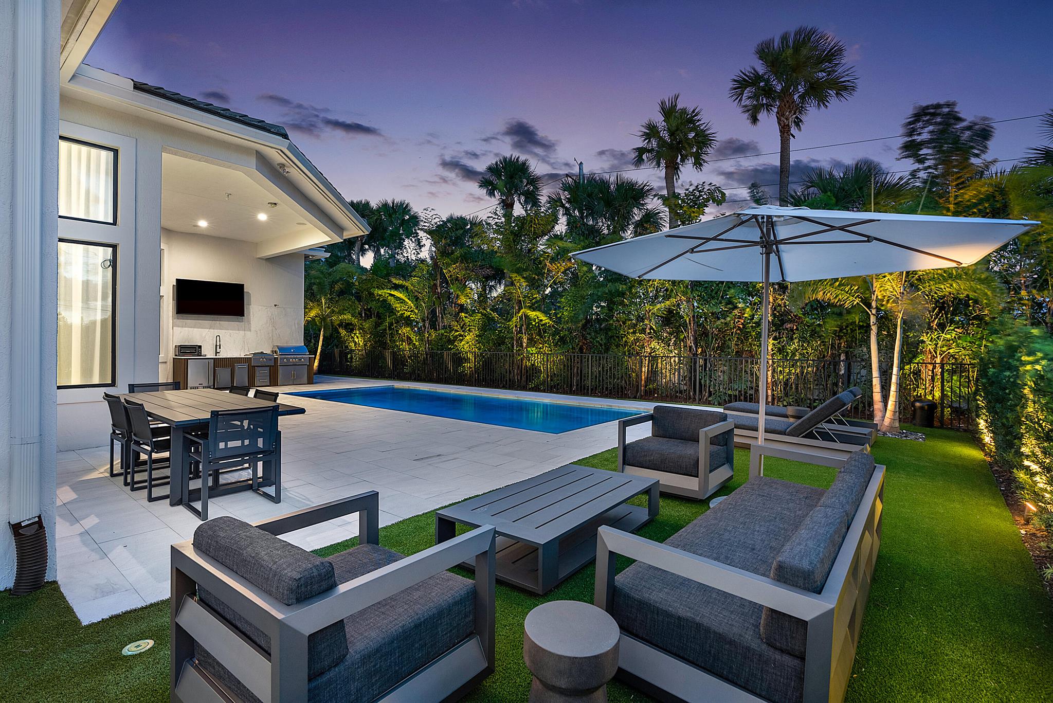 2780 NW 69th Street