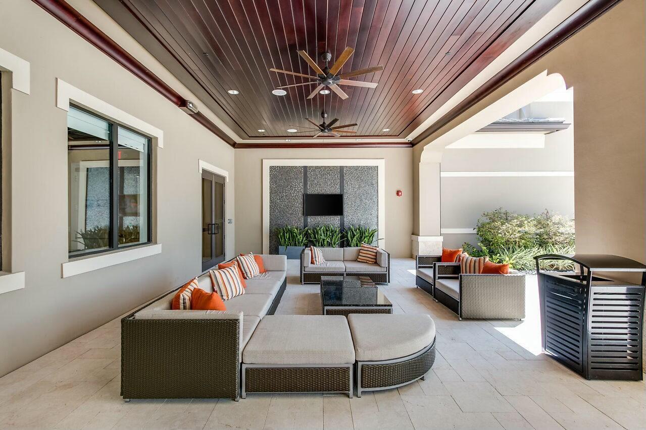 9042 Moriset Court