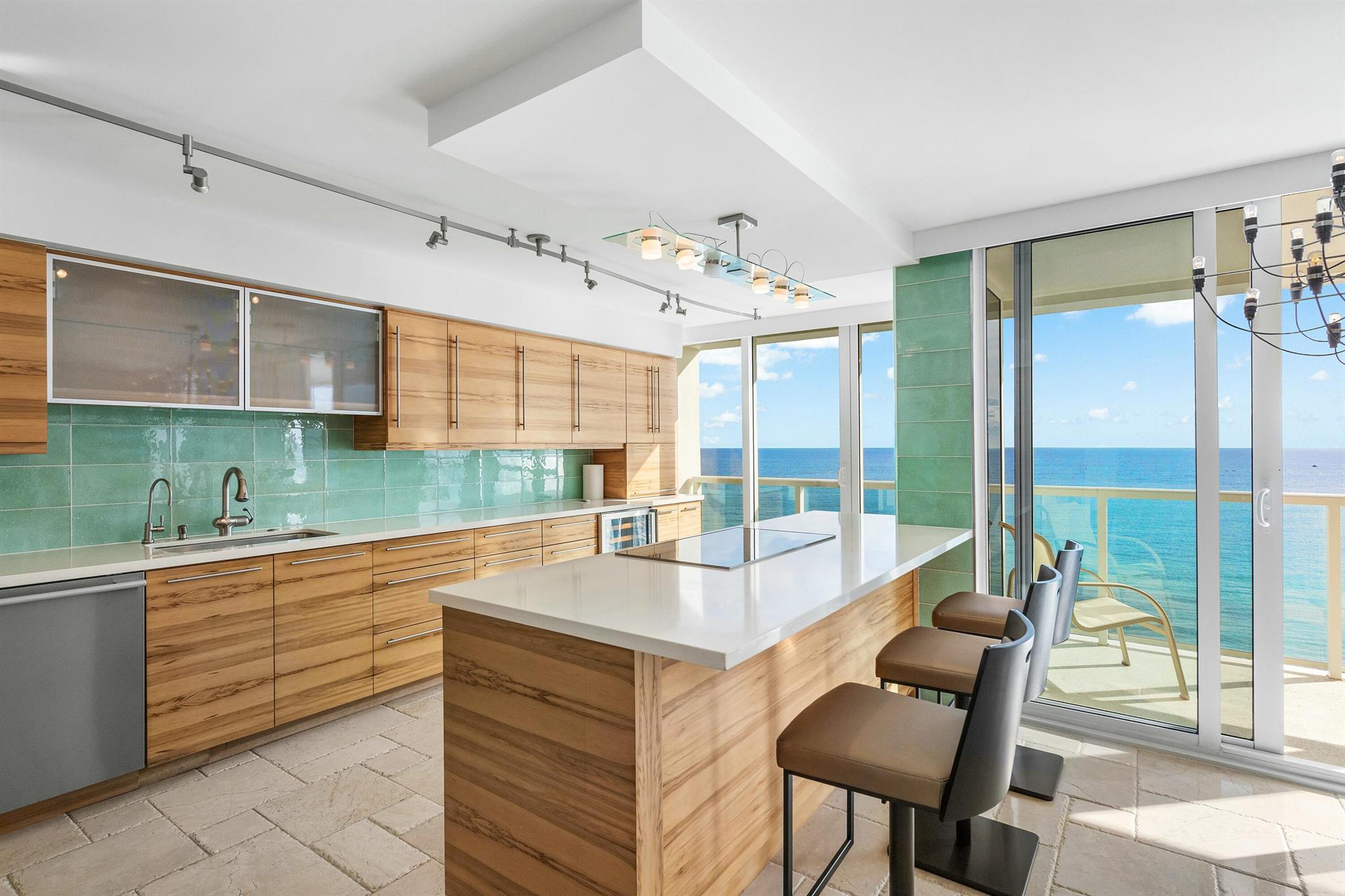 2800 S Ocean Boulevard 18k